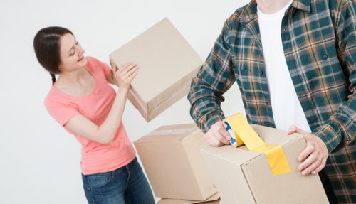 Business relocation packing and unpacking services in Kentishtown