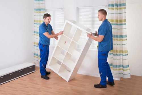 Choosing the right removal van size for a Kentishtown move