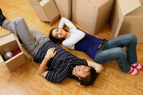 Local movers transporting household items quickly in Kentishtown